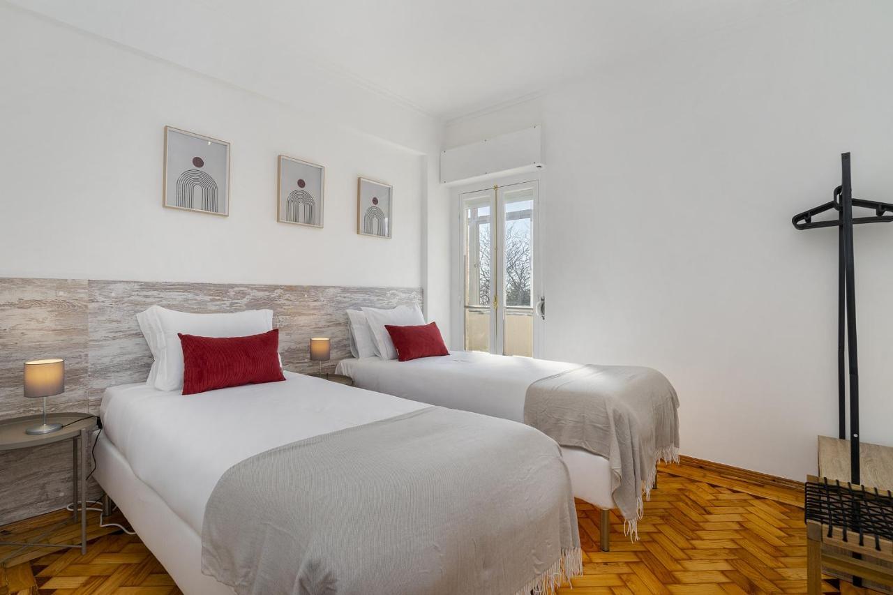 Whome Peaceful River Views In Alges Perfect For Families Algés Exterior foto